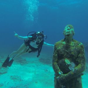 Meet your Posher, Eydis